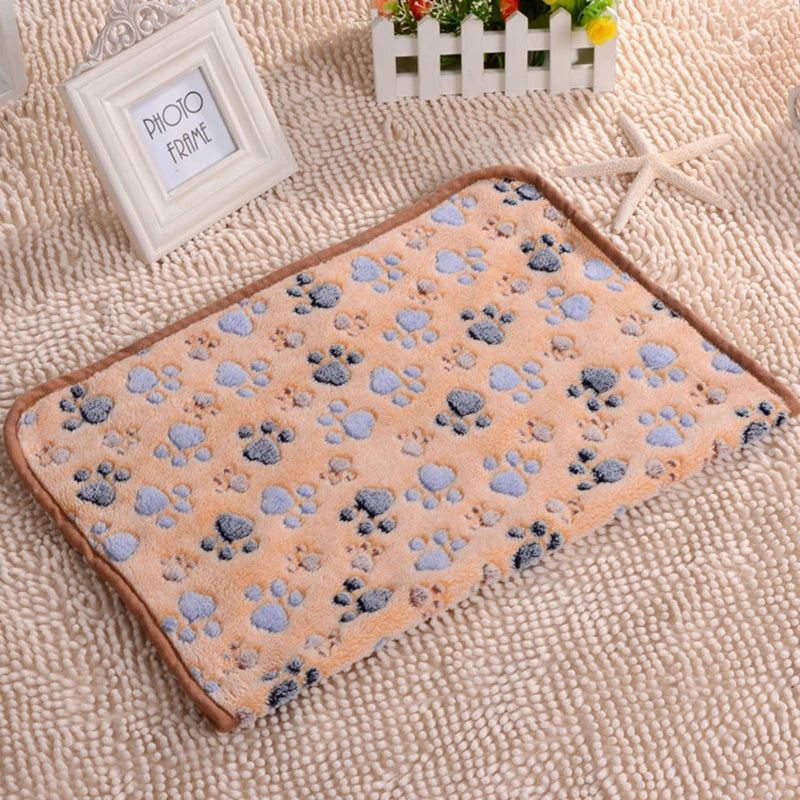 CanineChest medium fleece pet bed mat, comfortable and durable, designed for medium-sized pets seeking warmth and relaxation.