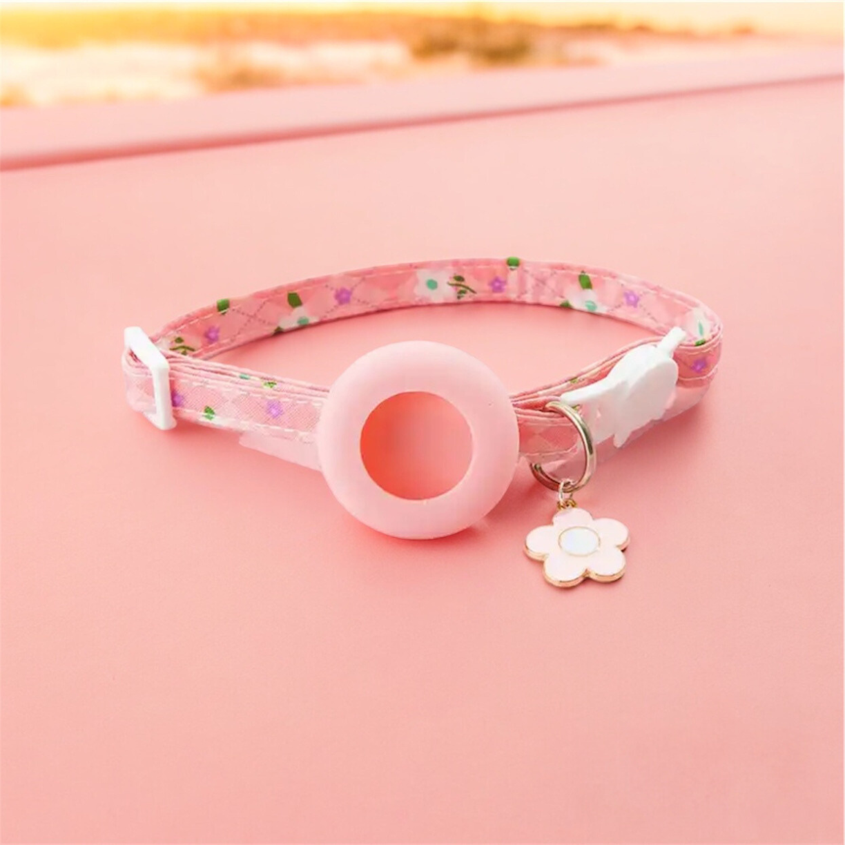 CanineChest pink pet collar with Airtag holder, anti-lost collar for GPS tracking, designed for safe, comfortable wear for dogs and cats.